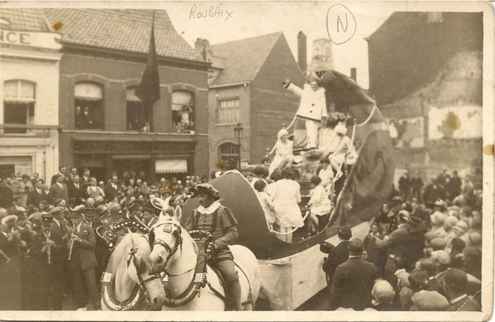 Parades festives - Photographies anciennes