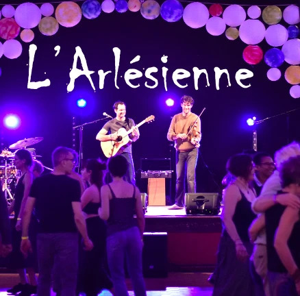 Bal trad du solstice d'été à la Feina avec l'Arlésienne