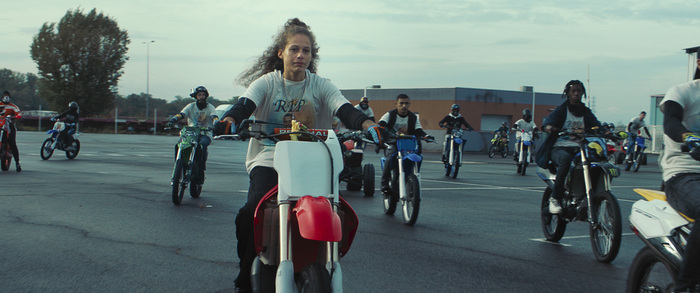 Écrans urbains #7, cycle Nouvelles saisons. Projection du film Rodéo, Lola Quivoron, 2022.