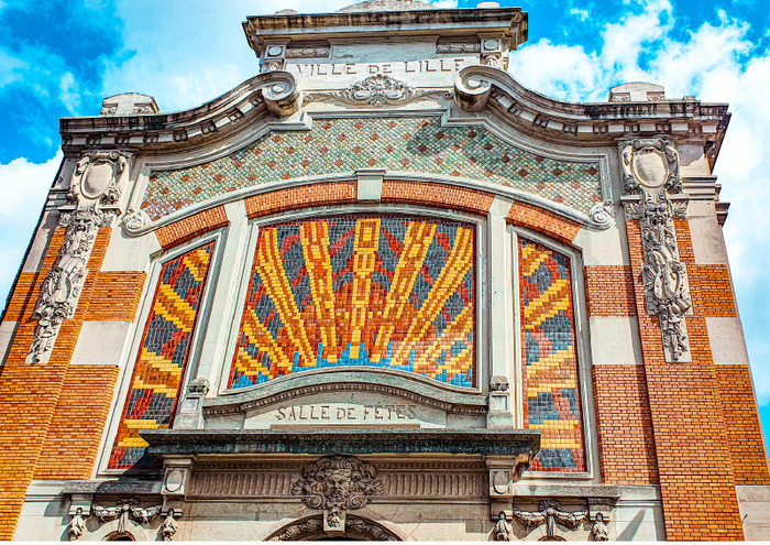 Visite guidée de la salle des fêtes de Fives