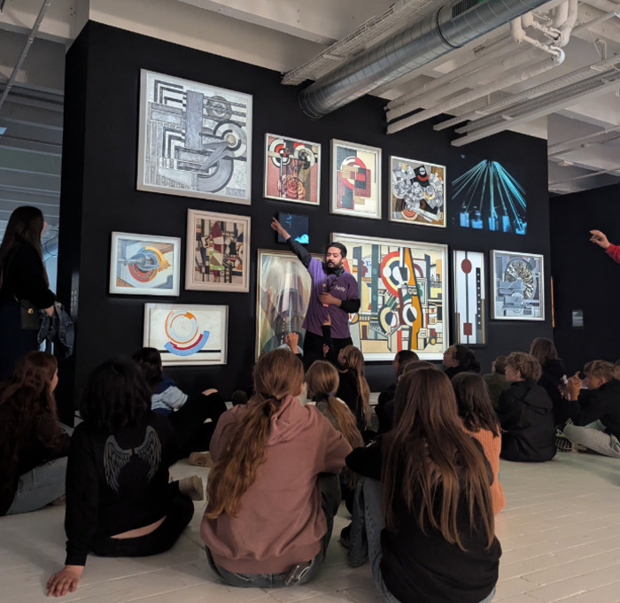 Les visites mystères de l'exposition Pom Pom Pidou