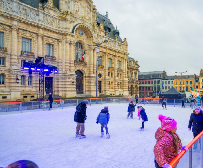 Patinoire de Noël 2025