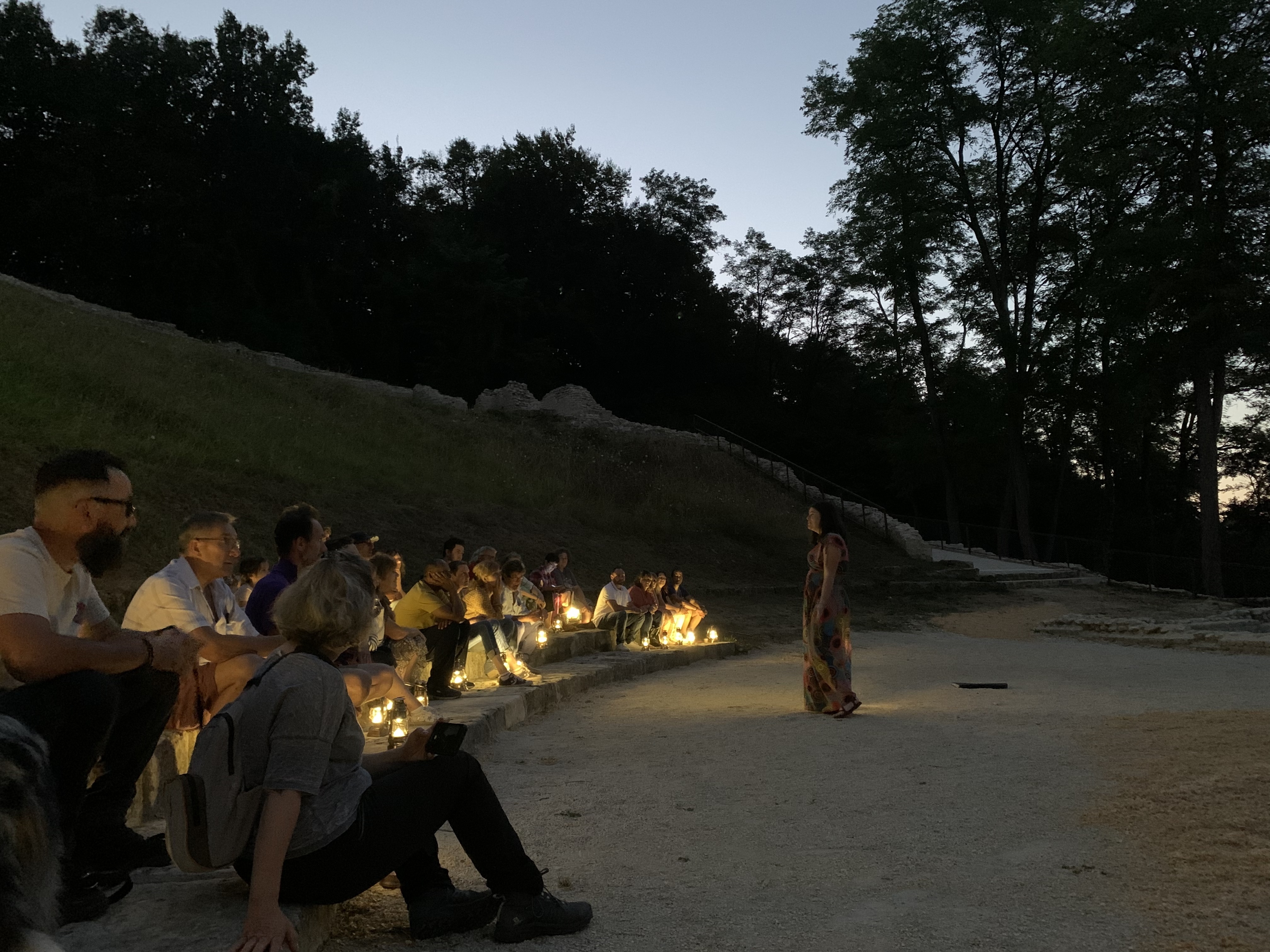 Visite guidée nocturne sur le théâtre antique