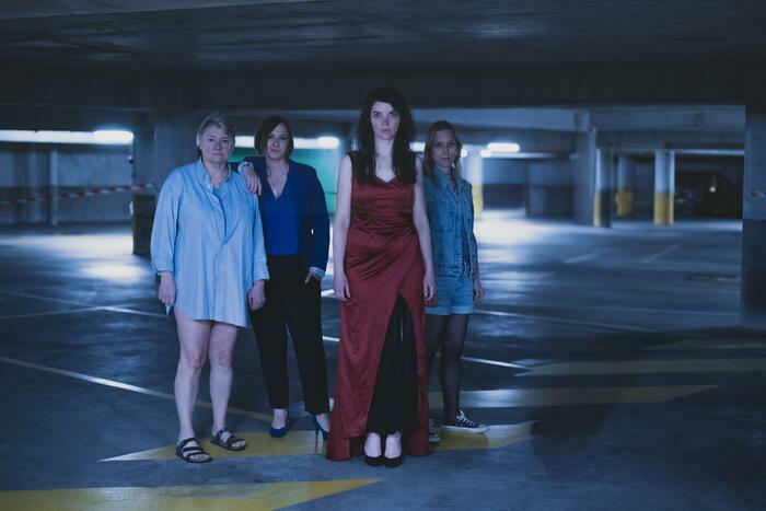 «The women with blue beard»