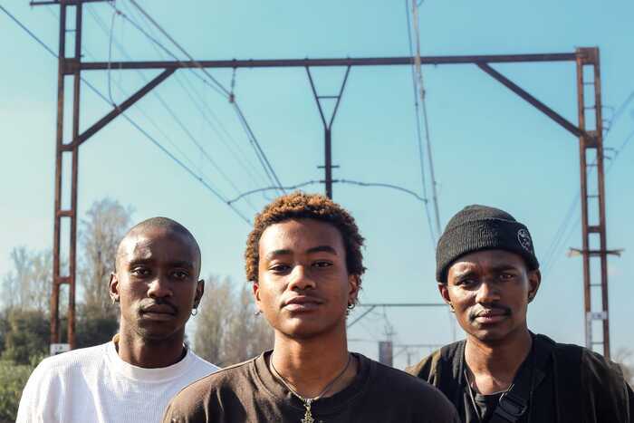 Twenty One Children et The Cryptids en concert