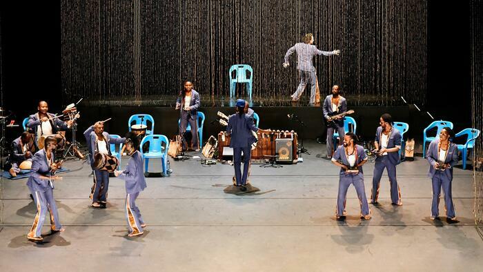 Latitudes Contemporaines : Coup Fatal