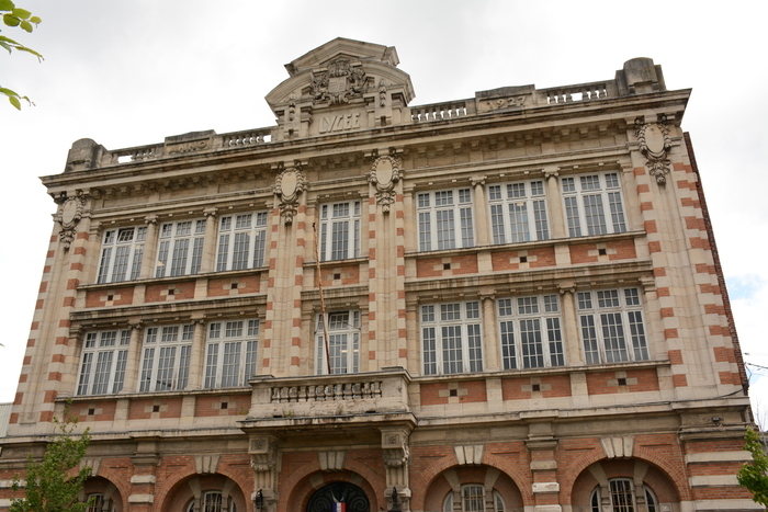Visite guidée de l'école Léon Gambetta par les élèves