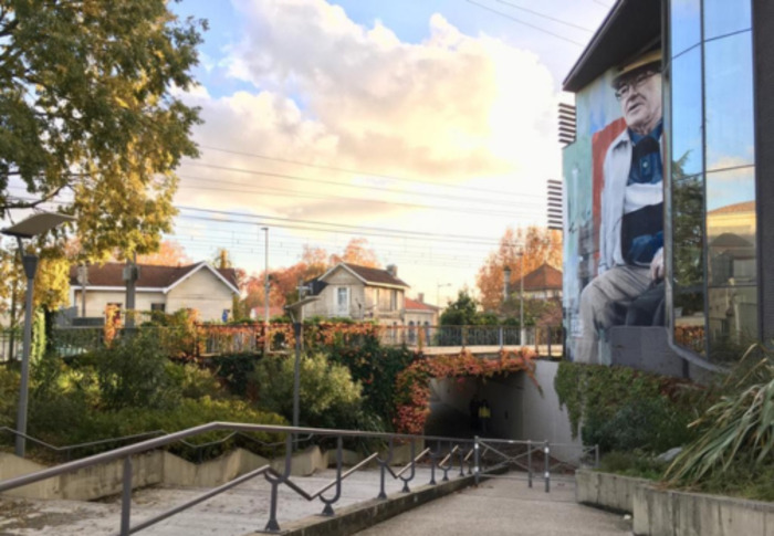 Balade urbaine à Pessac : Rythmes de la ville et murmures de la nature