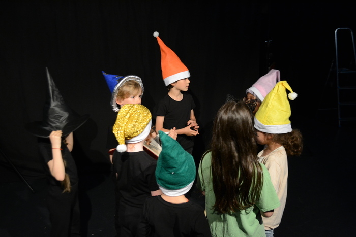 Atelier théâtre 6 à 8 ans à la Barraca Zem