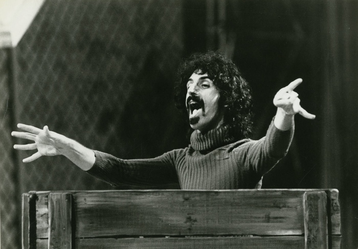"[M&A] 200 Motels - Frank Zappa
"
