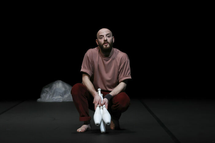 Spectacle HAÏKU(S) L’esquisse d’une pensée bègue par la Cie Tourne au sol