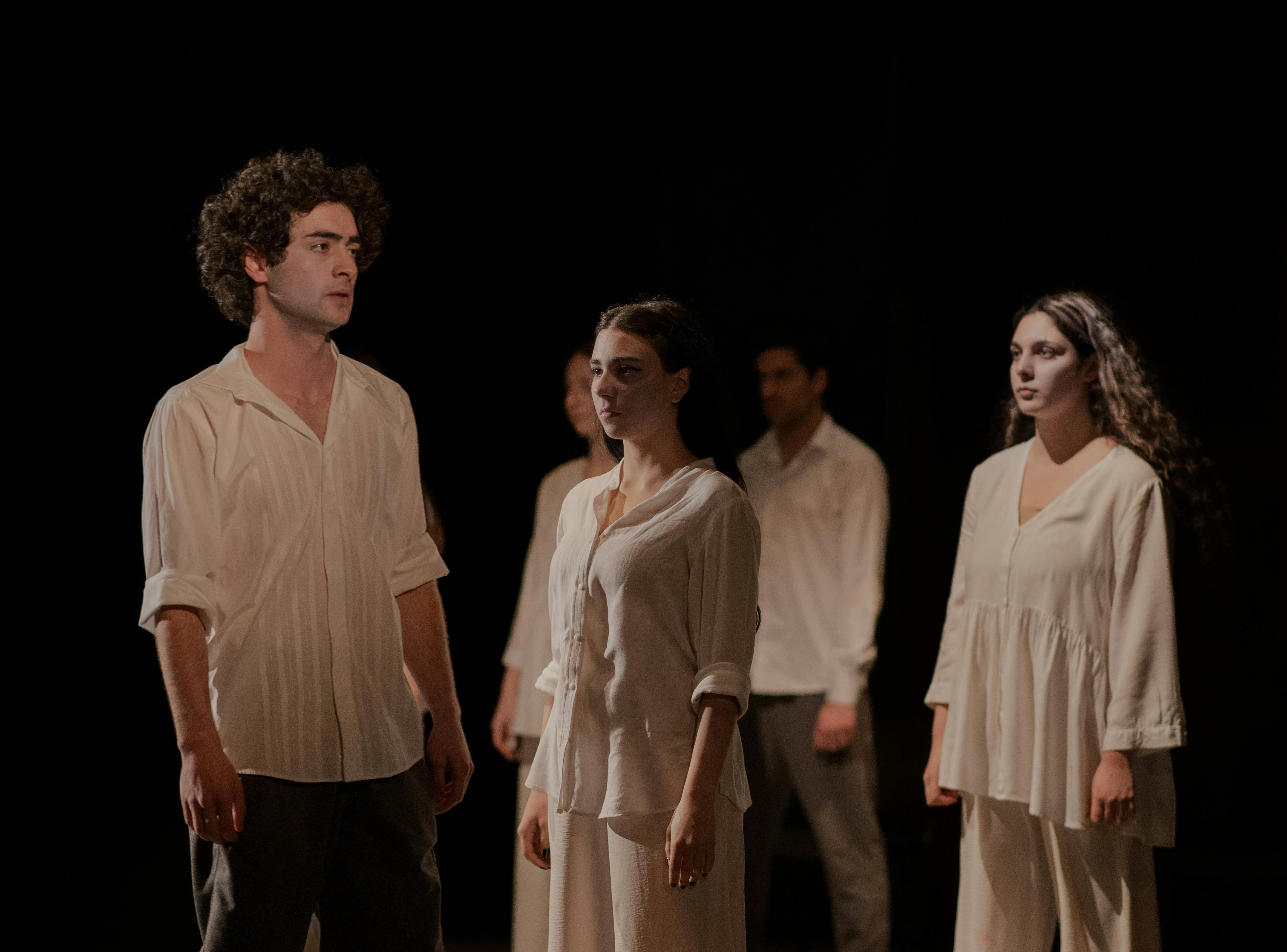 Envie de découvrir le théâtre ?