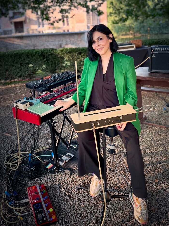 sieste musicale « Rêverie ô Theremin », avec Charlotte Dubois. En partenariat avec Live entre les Livres et Dynamo.