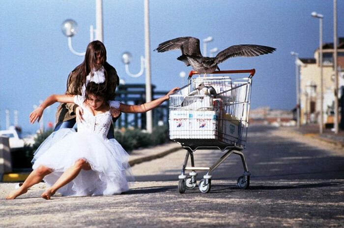 Écrans urbains #7, cycle Nouvelles saisons. Projection du film Merci la vie, Bertrand Blier, 1991.