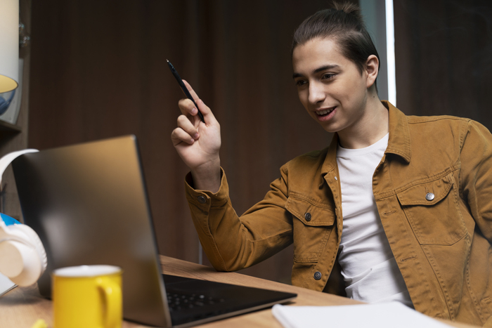 Comment développer sa jeune entreprise | En ligne