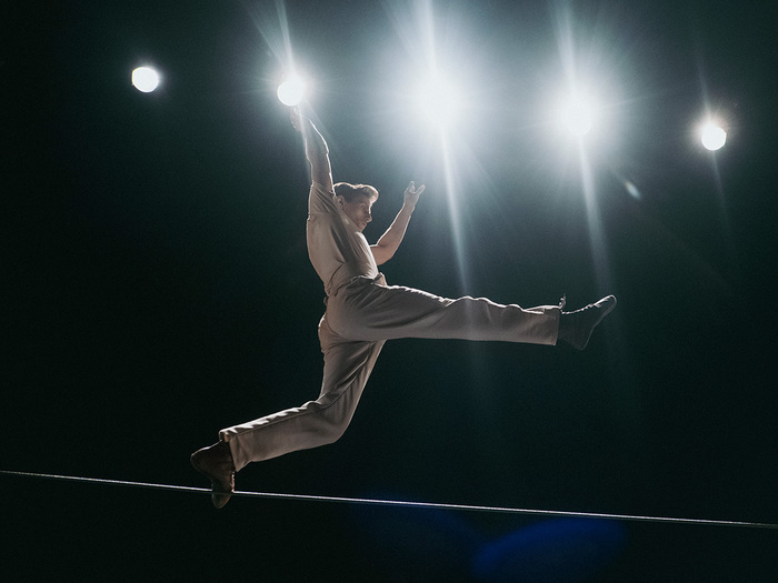 A.N.G.S.T ~ Cie La main de l'homme