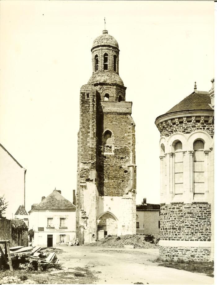 Eglise Saint-Pierre 44340 Bouguenais