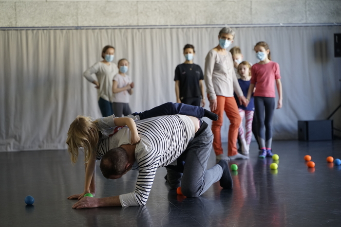 Ateliers parents-enfants au Ballet du Nord Ateliers parents-enfants au Ballet du Nord