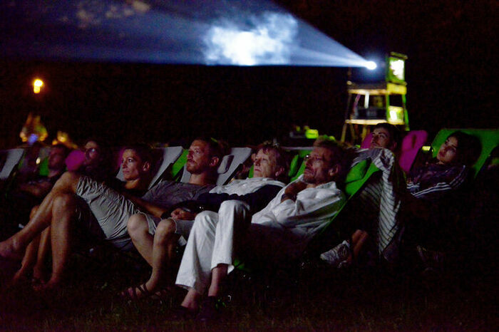 Cinéma à ciel ouvert - le film se met à la fête