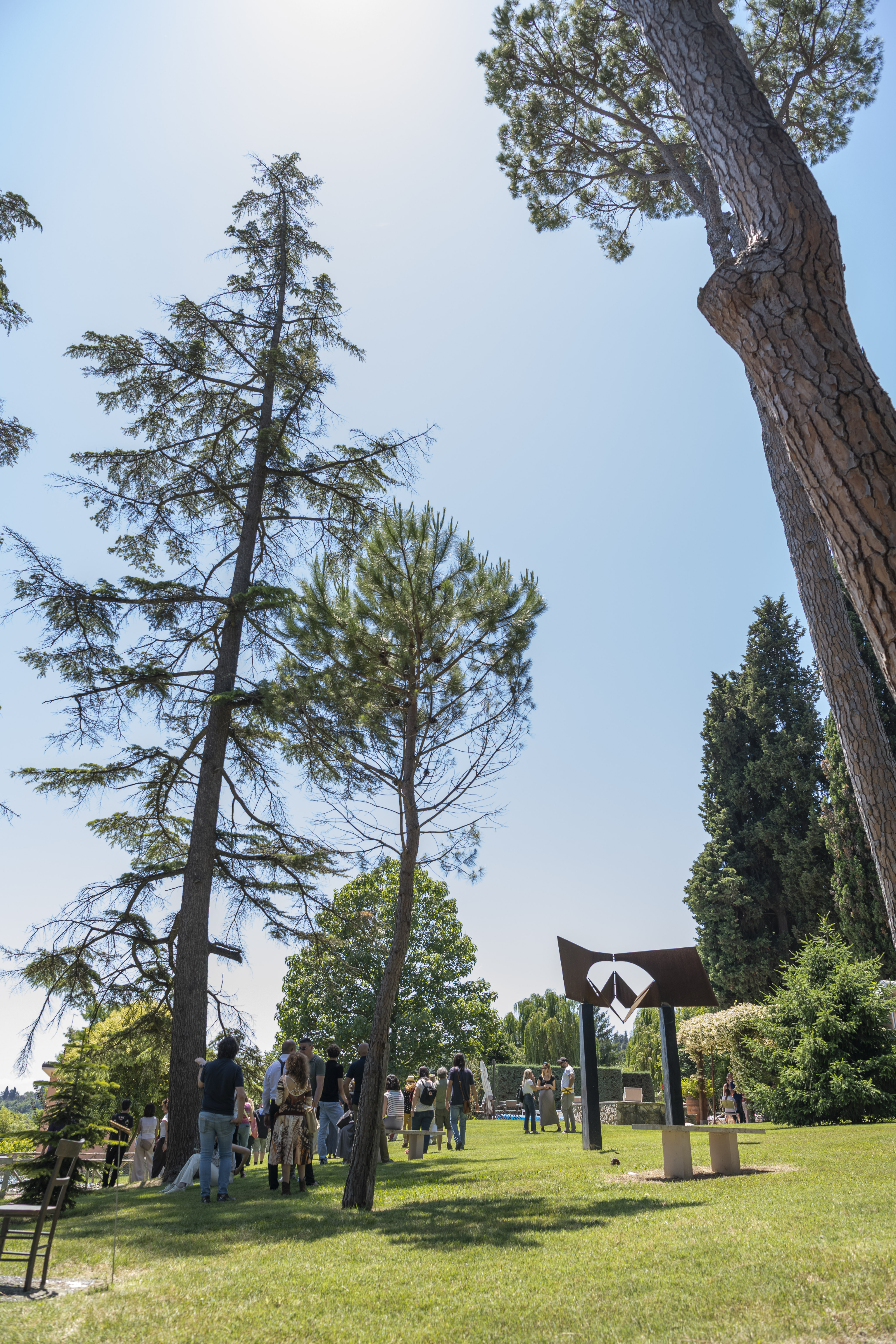 Sabina secrète : un voyage à la découverte des œuvres monumentales uniques immergées dans la nature de la Fondation Mario & Maria Pia Serpon