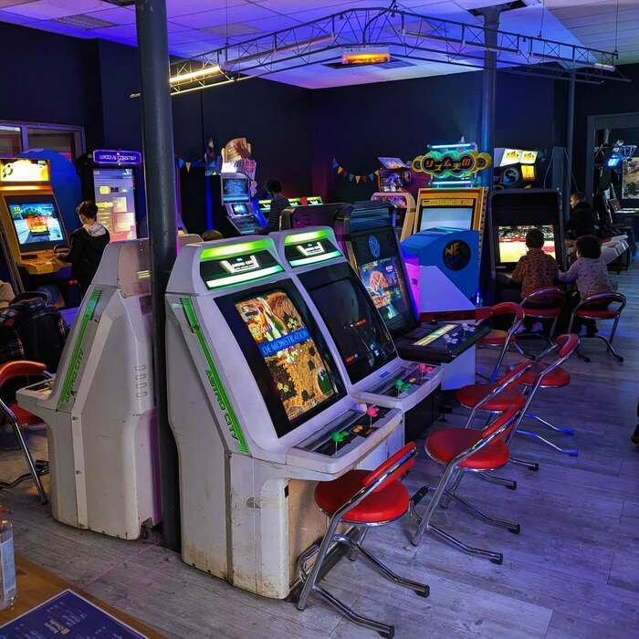Bornes d'arcade à la Médiathèque