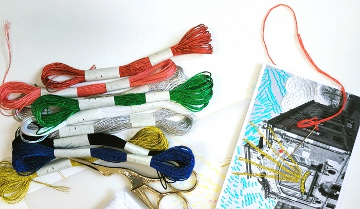 Broderie sur cartes postales