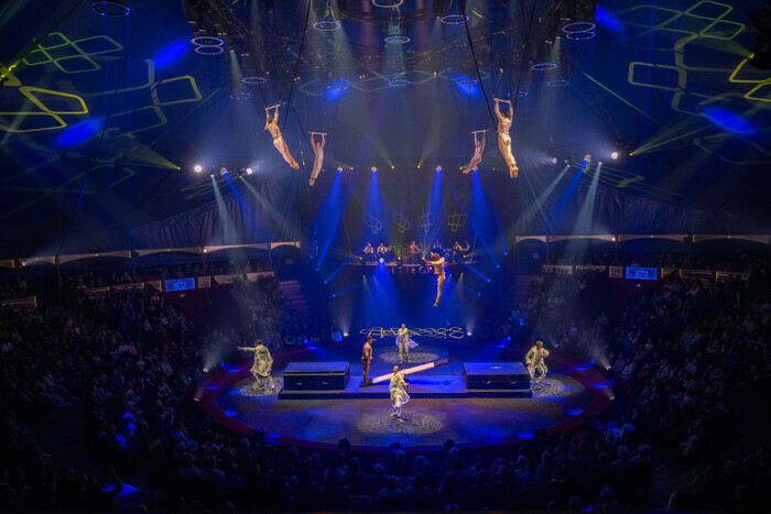 Cirque Arlette Gruss, nouveau spectacle Parenthèse