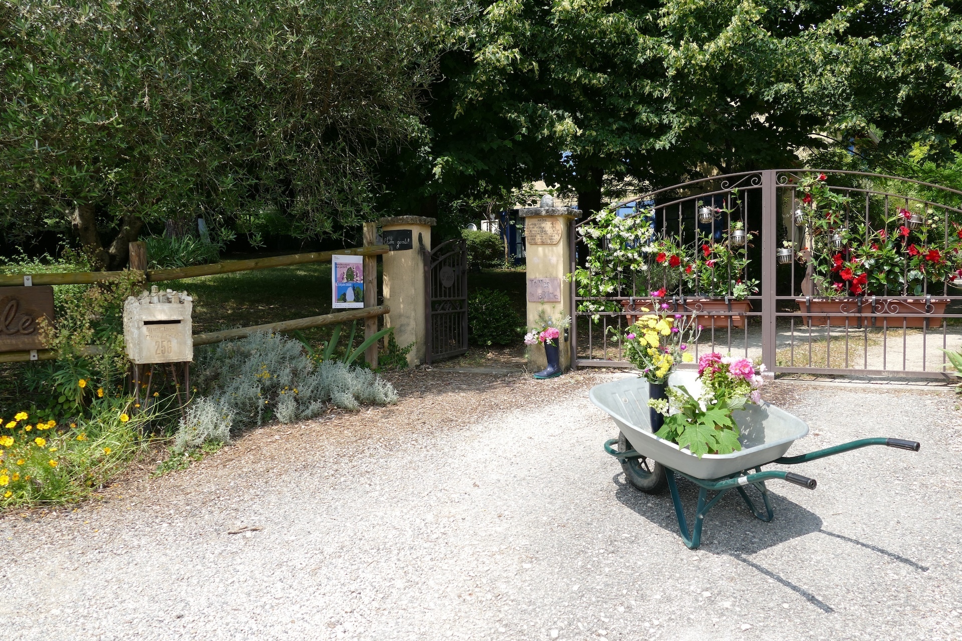 Peintures et sculptures au jardin
