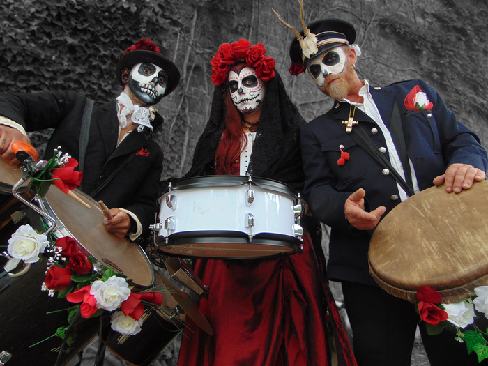 Closing party: Día de Muertos!