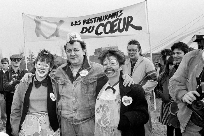 Bordeaux ouvre ses portes aux Restos du Cœur avec une exposition de l’AFP