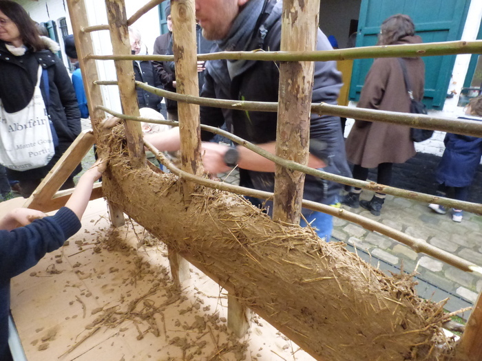 Wall construction workshop at the Musée du Terroir