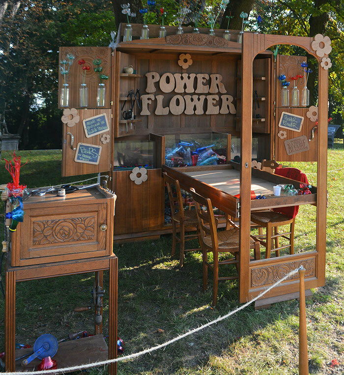 Flower Power workshop by Cie La Mince Affaire