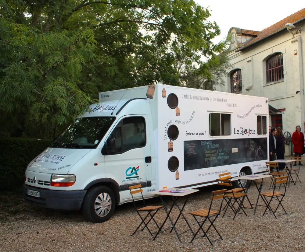 Poètobus & Capsule Poétique de Cécile Coulon