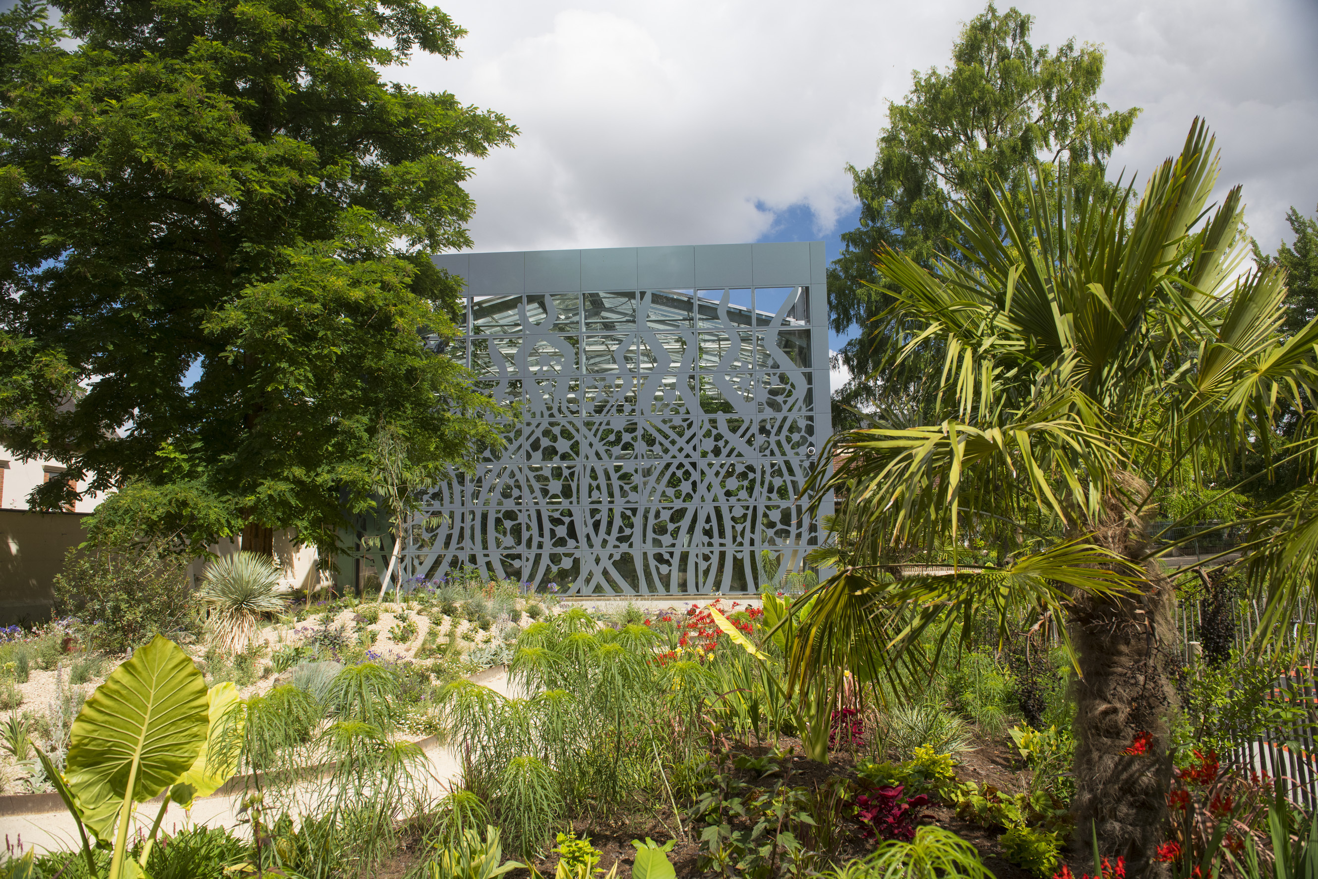 Visite guidée découverte de la serre et des jardins d'Ara