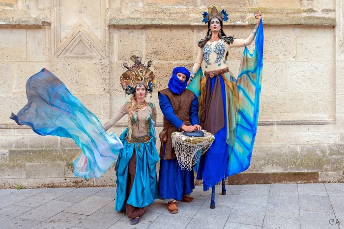 Fête de clôture : bleu azur, bleu Majorelle