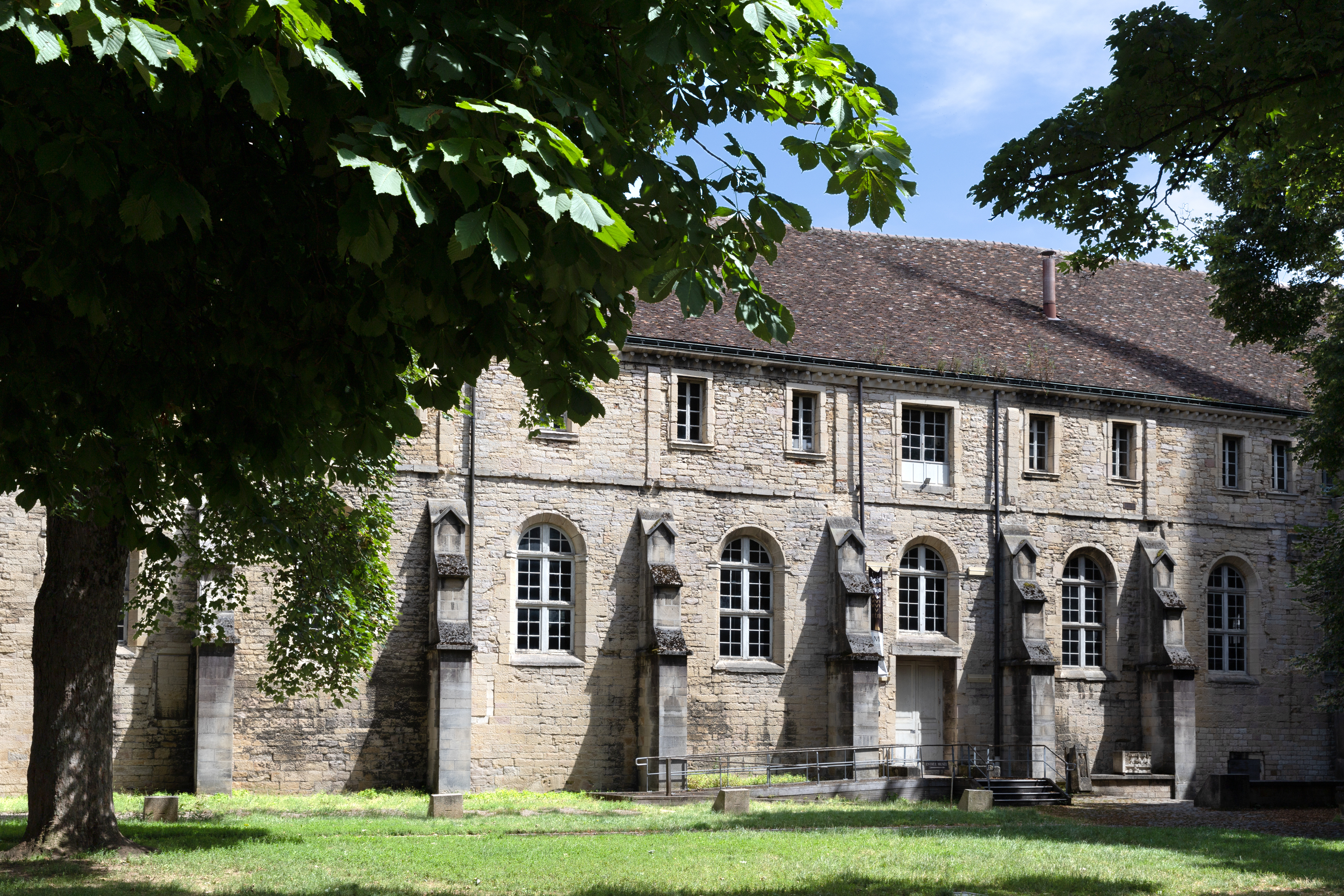 Visite libre du musée archéologique de Dijon