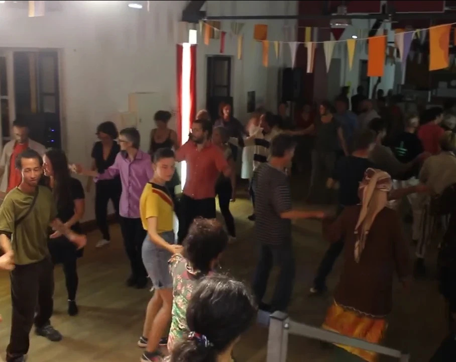 ANNULÉ ! Atelier danses de bal + mini bal
