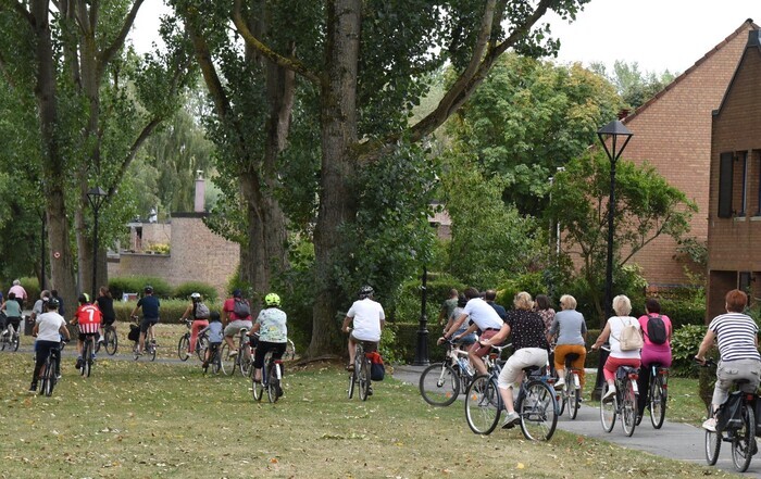 Visite guidée à vélo sur l'histoire de la construction de la ville nouvelle