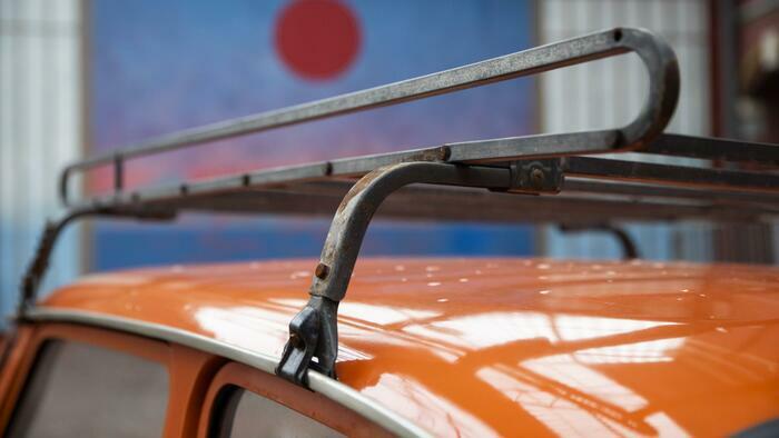 Tout là-haut sur ma Renault 12