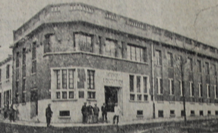 Un bâtiment, mille histoires
