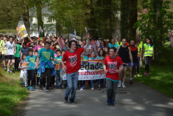 Cette année la Redadeg partira de Vitré le 20 mai et parcourra 2022 km à travers les cinq départements bretons pour atteindre Vannes samedi 28 mai.
