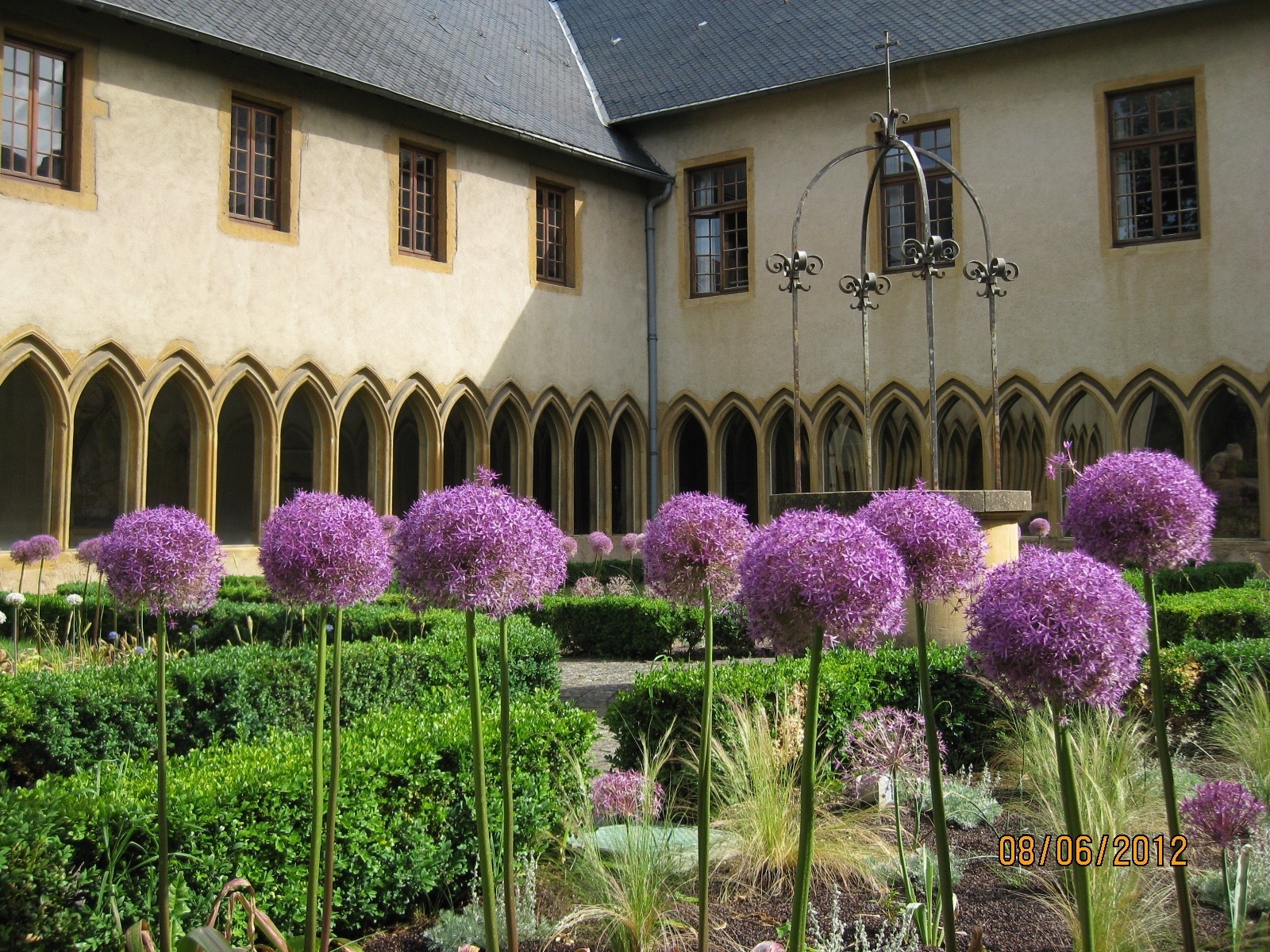 Visite libre des jardins de plantes médicinales et toxiques du Cloître des Récollets