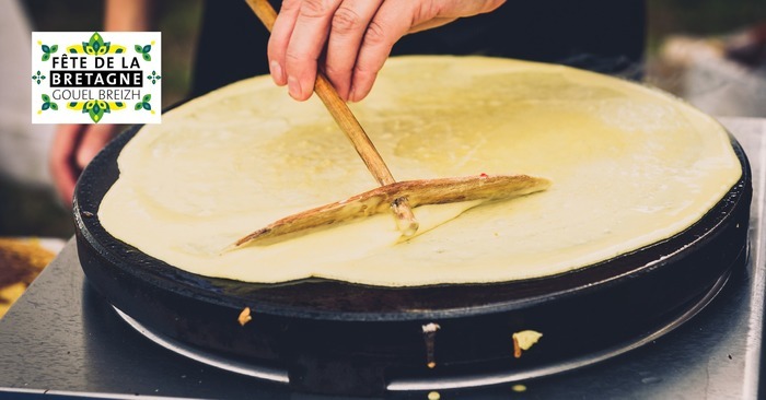 Apprenez à tourner les crêpes sur une bilig comme un(e) pro tout en découvrant quelques notions de langue bretonne : gastronomie et culture à l’honneur !