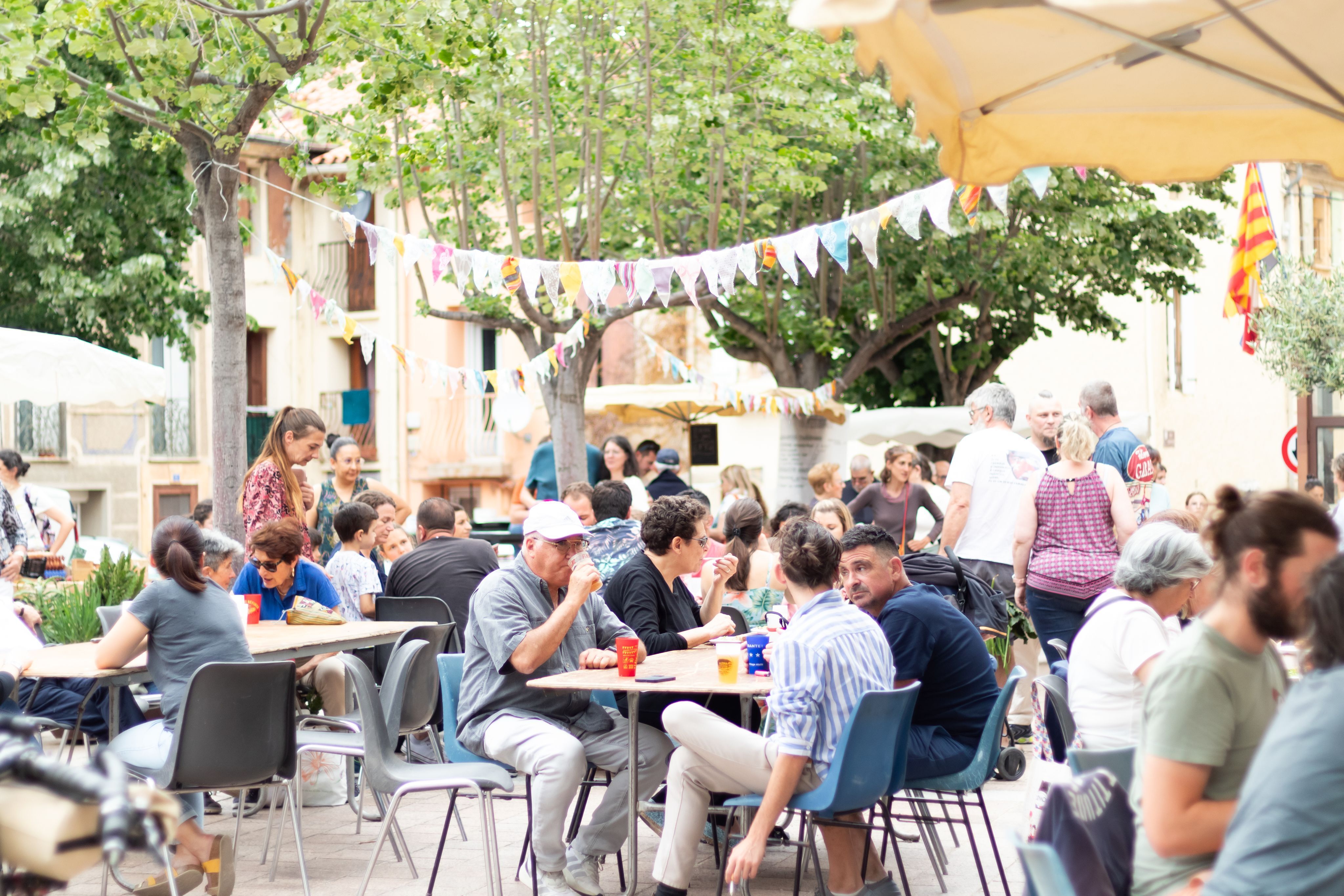 Les Mercredis de L'Aixada - MARCHE FESTIF - tous les mercredis du 27 mai au 26 août à partir de 18h - Cour de l'école - NEFIACH