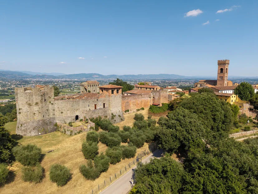 Regards d’Histoire : géométries de bossu et panoramas infinis depuis la Forteresse de Monte-Carlo