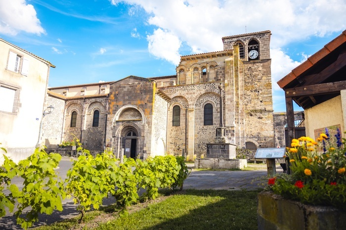 Abbatiale Saint-Pierre de Mozac
