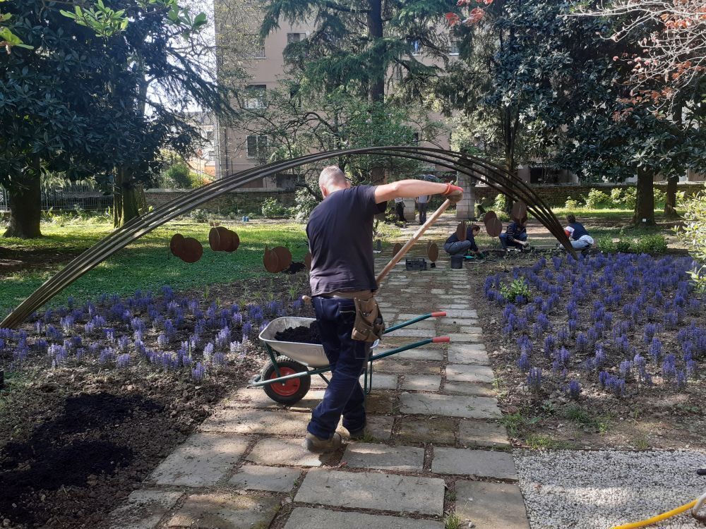 Dialogues dans le jardin