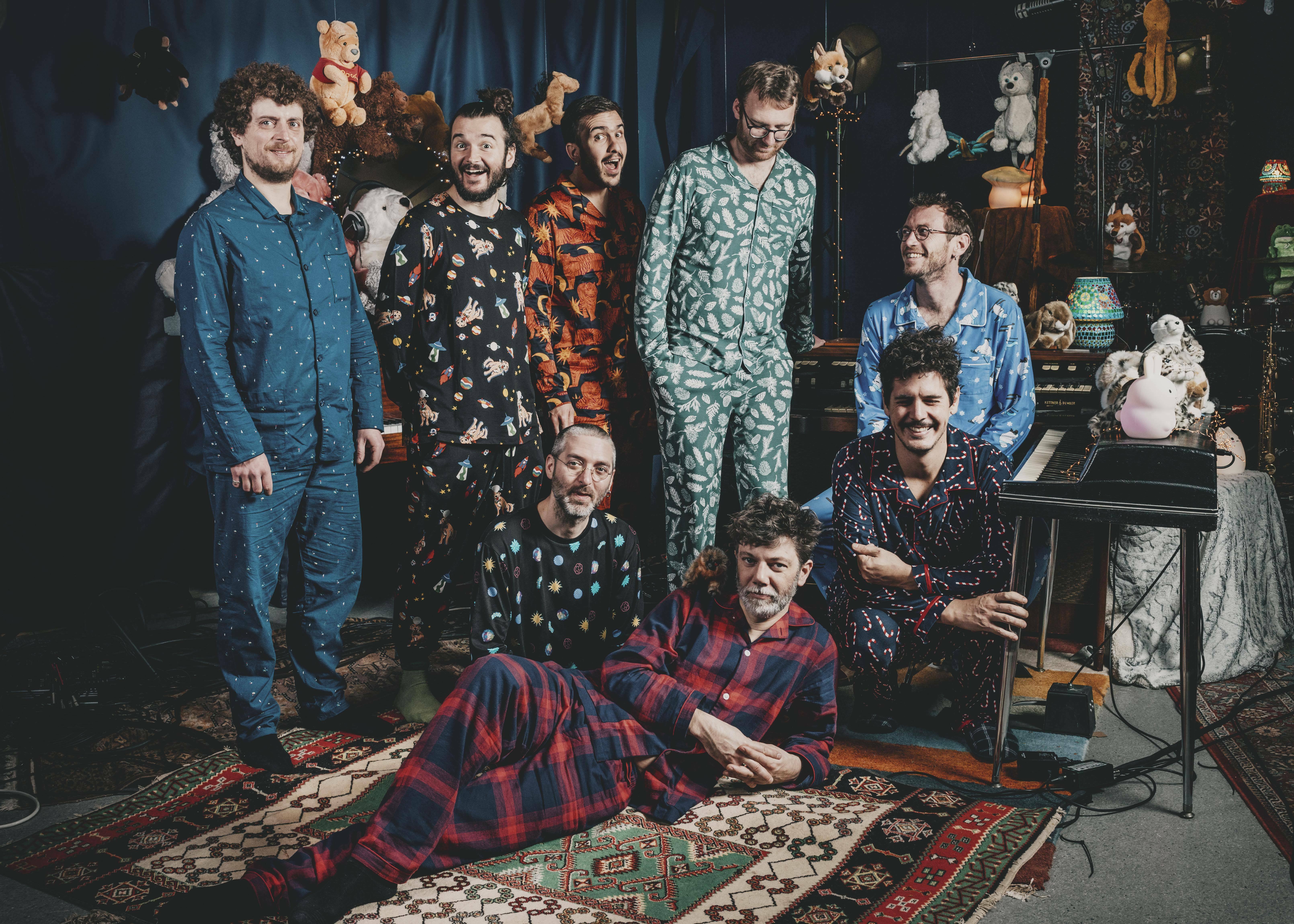 OLD SCHOOL FUNKY FAMILY