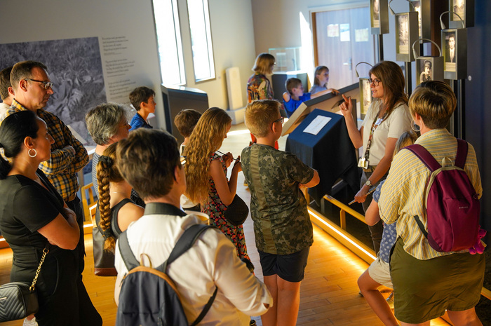 Guided tour of the permanent exhibition at the Battle of Fromelles Museum