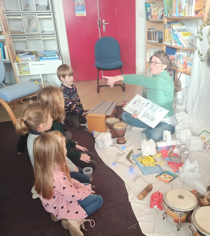 Dans le cadre de l’automne de la petite enfance, la médiathèque de l’hermine s’invite au palais des arts pour faire découvrir aux enfants la langue bretonne.
